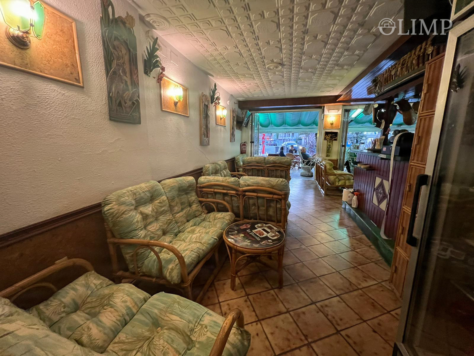Salón comedor del bar-restaurante en Santa Margarida