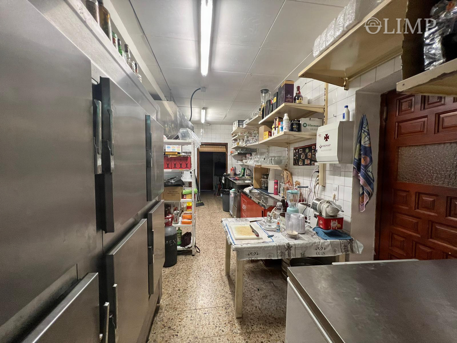 Cocina equipada del local bar-restaurante