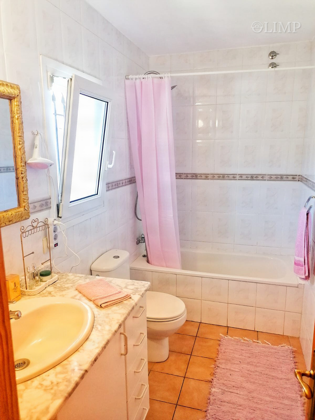 Baño completo en Lloret de Mar