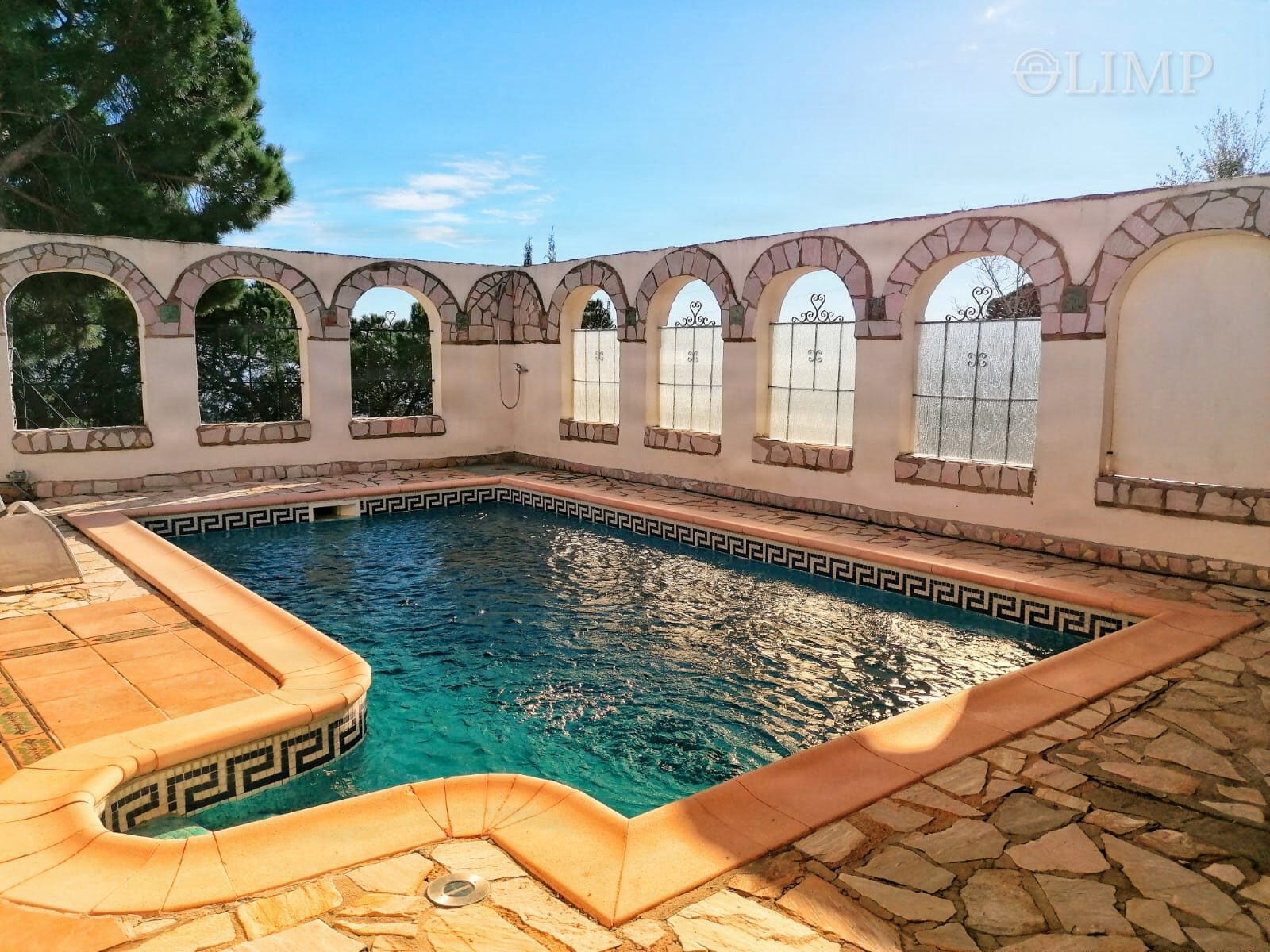 Piscina privada y terrazas en Lloret de Mar