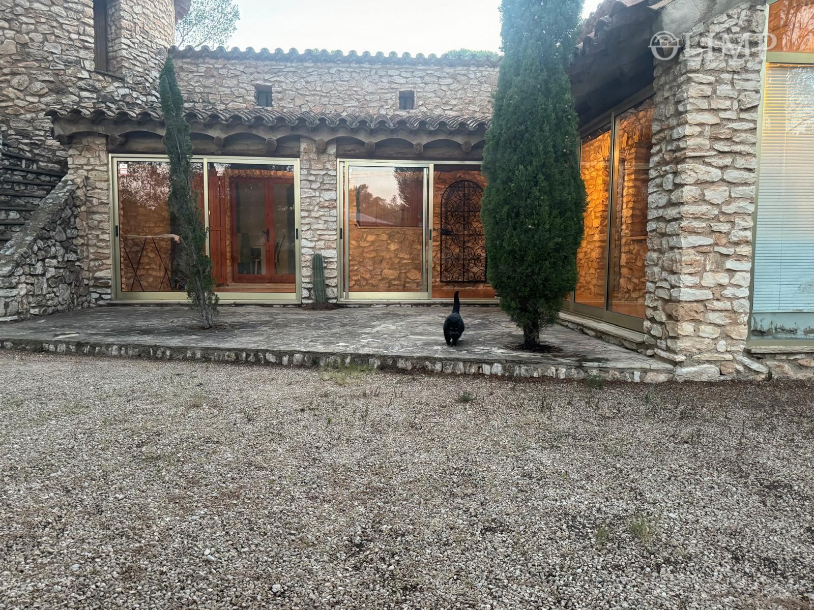 Entrada principal de la vivienda