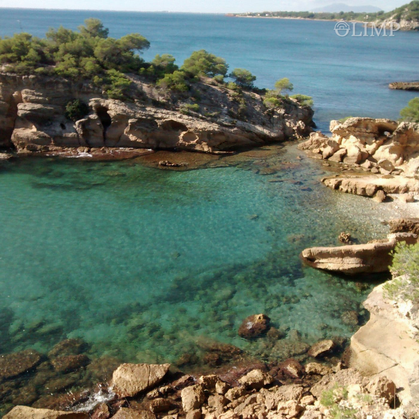 Cala cercana a Les Tres Cales